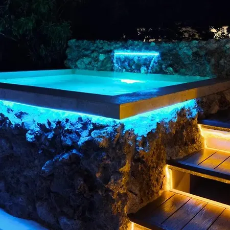 Vacation Villa Private Rooftop Pool Walk 2 Town